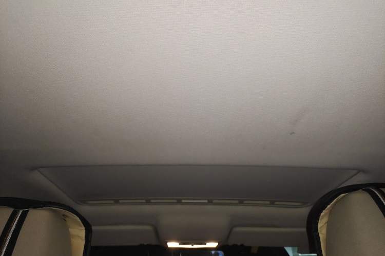 Used Volkswagen Jetta 2013 1.6L Manual Comfort Model Headliner
