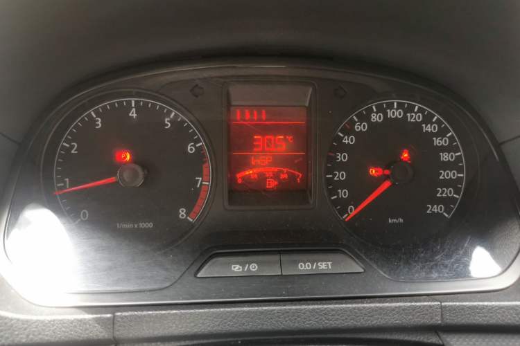 Used Volkswagen Jetta 2013 1.6L Manual Fashion Edition Instrument Cluster