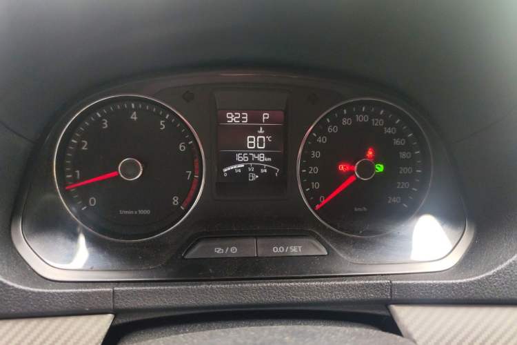 Used Volkswagen Jetta 2013 1.6L Automatic Luxury Model Instrument Cluster