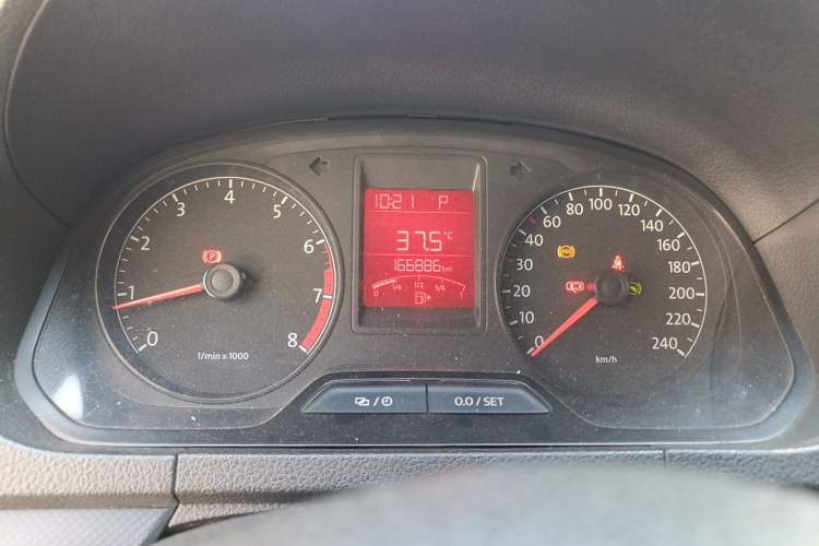 Used Volkswagen Jetta 2013 1.6L Automatic Fashion Model Instrument Cluster