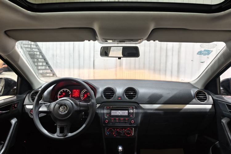 Used Volkswagen Jetta 2013 1.6L Automatic Comfort Model Interior 1