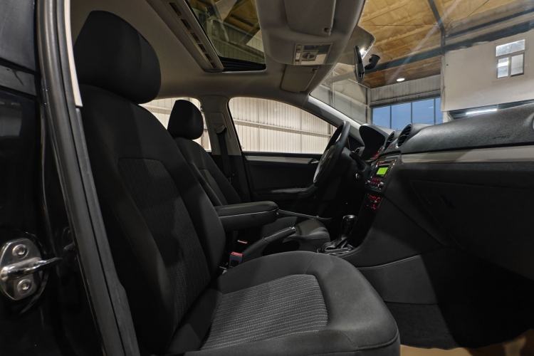 Used Volkswagen Jetta 2013 1.6L Automatic Comfort Model Interior 4