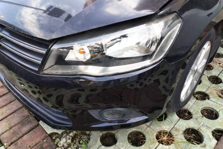 Used Volkswagen Jetta 2013 1.6L Automatic Comfort Model Left Front Headlight