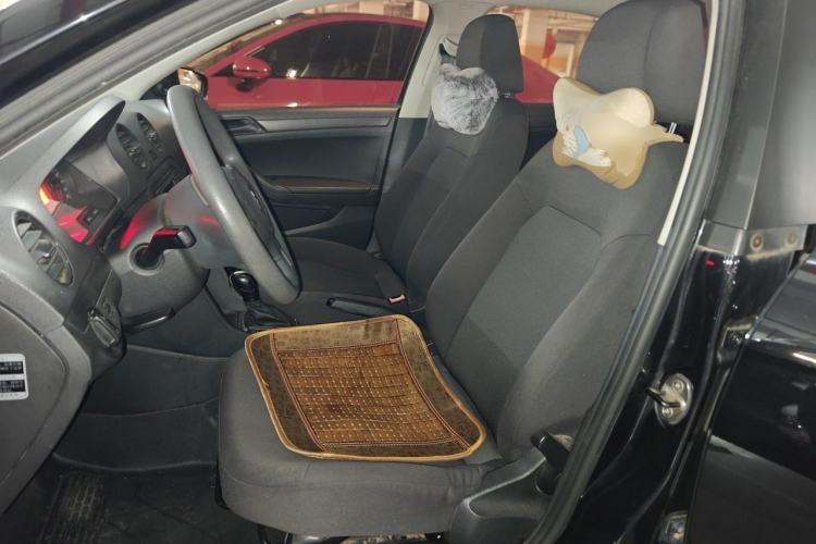 Used Volkswagen Jetta 2013 1.6L Automatic Fashion Model Left Front Seat