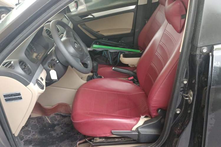 Used Volkswagen Jetta 2013 1.6L Manual Comfort Model Left Front Seat