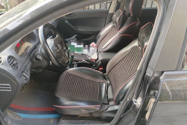 Used Volkswagen Jetta 2013 1.6L Manual Fashion Edition Left Front Seat
