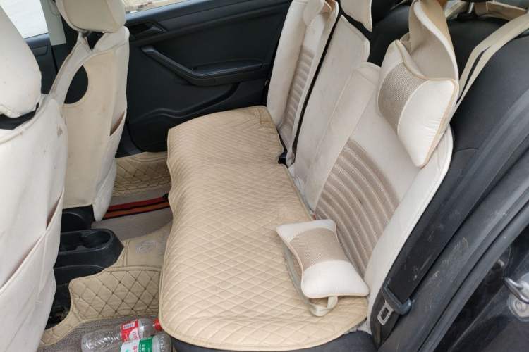 Used Volkswagen Jetta 2013 1.6L Manual Fashion Edition Left Rear Seat