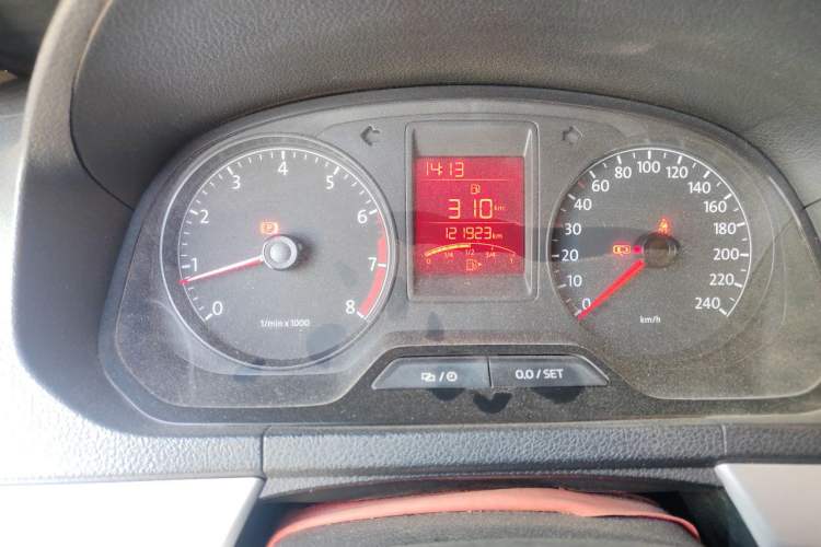 Used Volkswagen Jetta 2013 1.6L Manual Comfort Model Odometer Close Up