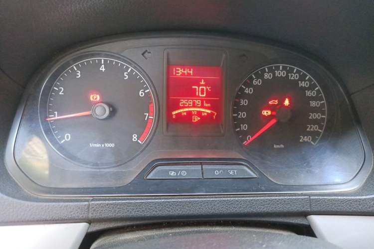 Used Volkswagen Jetta 2013 1.6L Manual Comfort Model Odometer Close Up