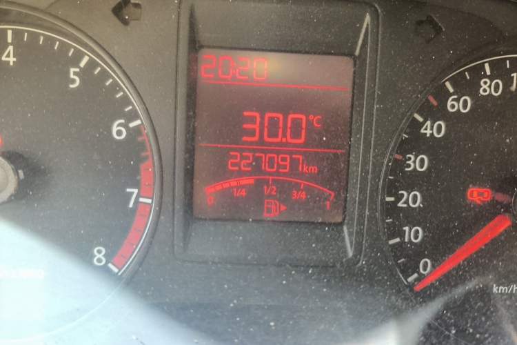 Used Volkswagen Jetta 2013 1.6L Manual Fashion Edition Odometer Close Up