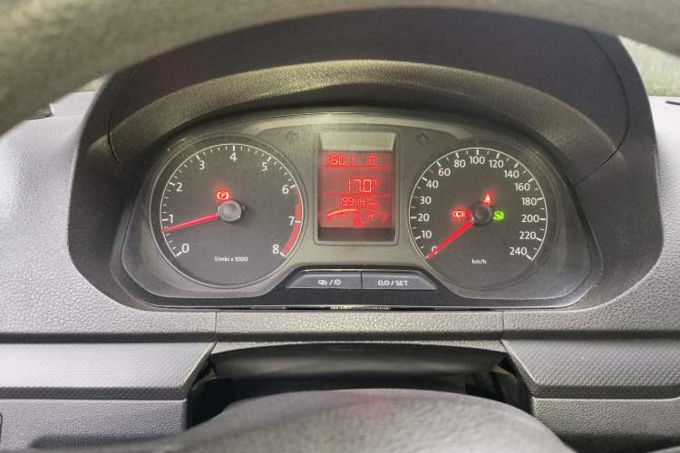 Used Volkswagen Jetta 2013 1.6L Automatic Fashion Model Odometer Close Up