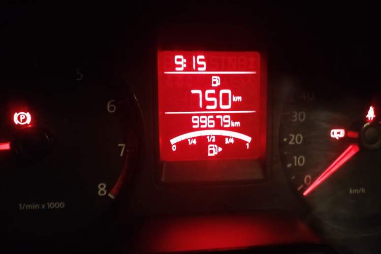 Used Volkswagen Jetta 2013 1.6L Manual Comfort Model Odometer Close Up