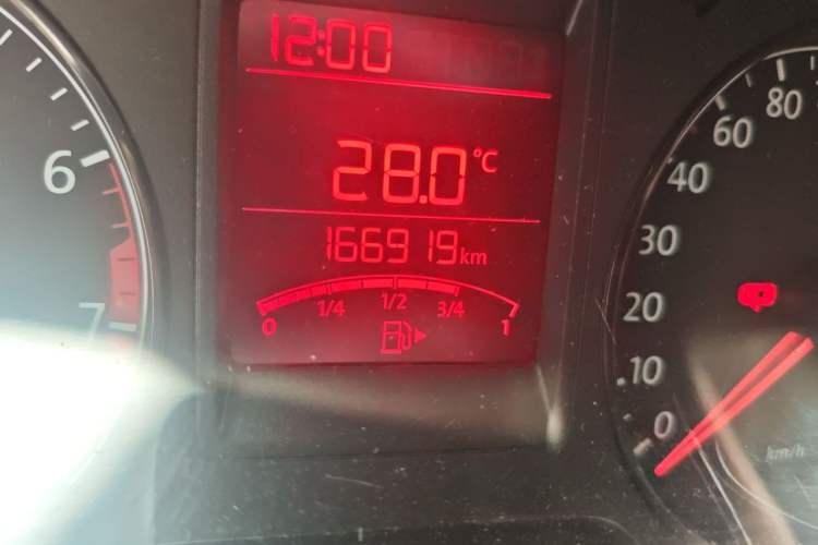 Used Volkswagen Jetta 2013 1.6L Manual Fashion Edition Odometer Close Up