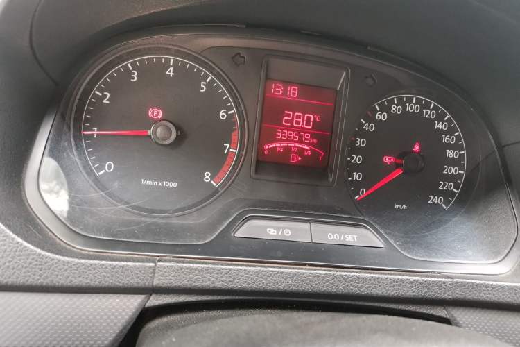 Used Volkswagen Jetta 2013 1.6L Manual Fashion Edition Odometer Close Up