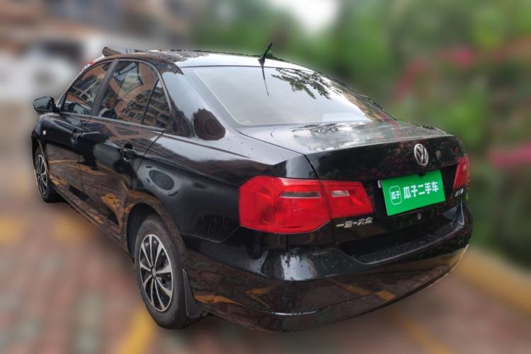Used Volkswagen Jetta 2013 1.6L Manual Fashion Edition Rear Left 45 Deg