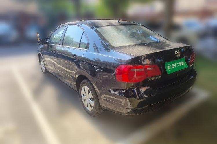 Used Volkswagen Jetta 2013 1.6L Manual Fashion Edition Rear Left 45 Deg