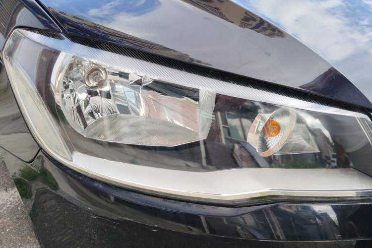Used Volkswagen Jetta 2013 1.4L Manual Comfort Model Right Front Headlight