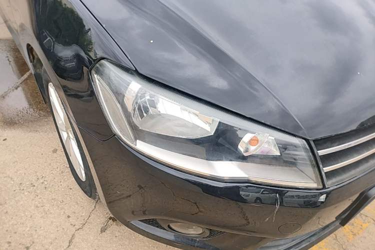 Used Volkswagen Jetta 2013 1.6L Manual Comfort Model Right Front Headlight