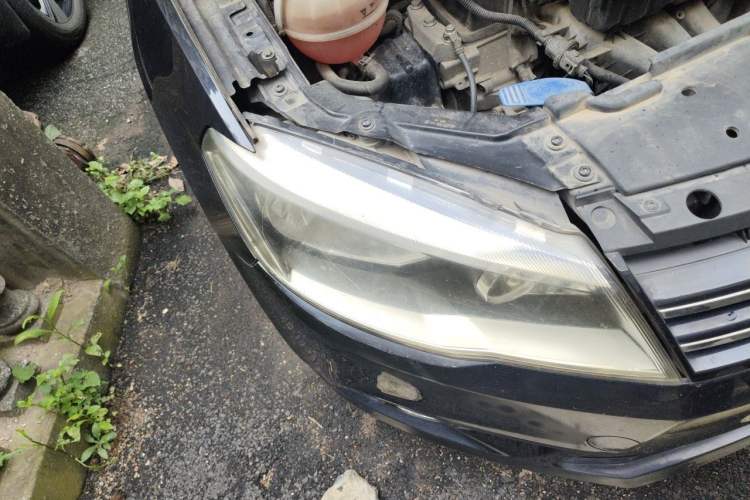 Used Volkswagen Jetta 2013 1.6L Manual Comfort Model Right Front Headlight