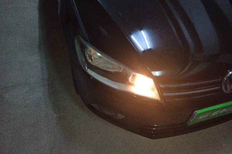 Used Volkswagen Jetta 2013 1.6L Manual Comfort Model Right Front Headlight