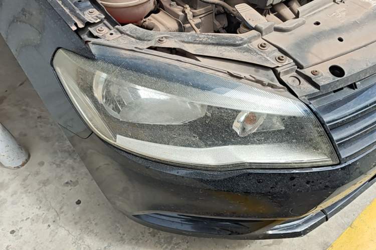 Used Volkswagen Jetta 2013 1.4L Manual Fashion Model Right Front Headlight