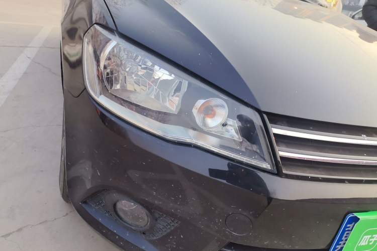 Used Volkswagen Jetta 2013 1.6L Manual Comfort Model Right Front Headlight