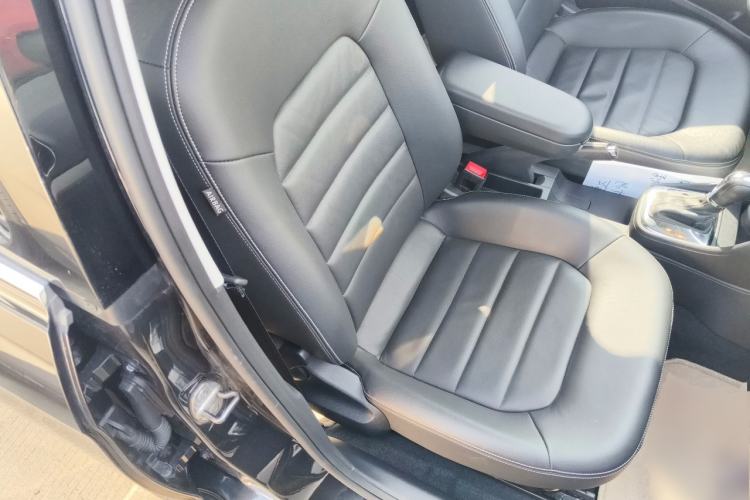 Used Volkswagen Jetta 2013 1.6L Automatic Luxury Model Right Front Seat
