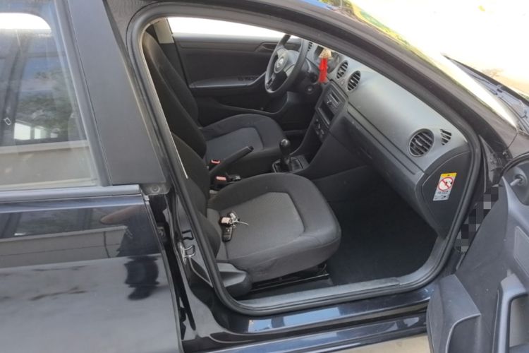 Used Volkswagen Jetta 2013 1.4L Manual Fashion Model Right Front Seat