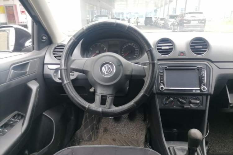 Used Volkswagen Jetta 2013 1.6L Manual Fashion Edition Steering Wheel
