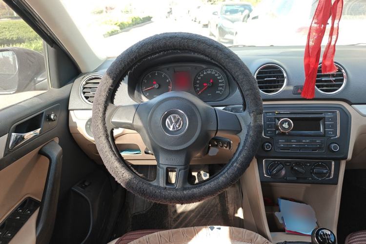 Used Volkswagen Jetta 2013 1.6L Manual Comfort Model Steering Wheel