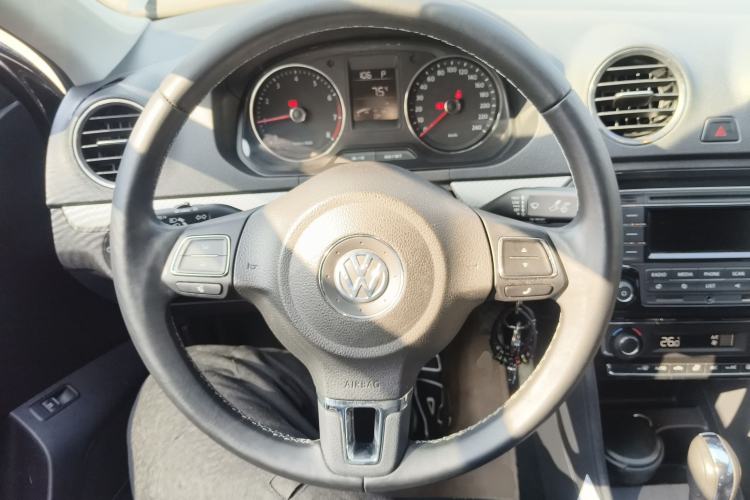 Used Volkswagen Jetta 2013 1.6L Automatic Luxury Model Steering Wheel