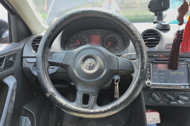 Used Volkswagen Jetta 2013 1.6L Manual Fashion Edition Steering Wheel