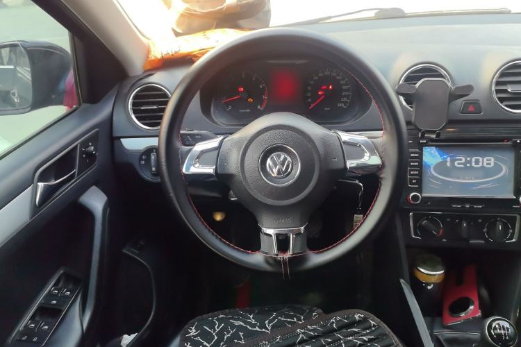Used Volkswagen Jetta 2013 1.6L Manual Comfort Model Steering Wheel