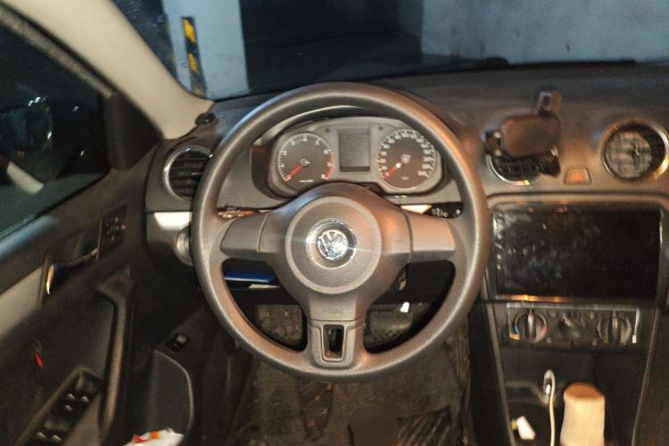 Used Volkswagen Jetta 2013 1.6L Automatic Comfort Model Steering Wheel
