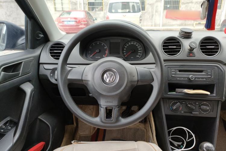 Used Volkswagen Jetta 2013 1.6L Manual Fashion Edition Steering Wheel