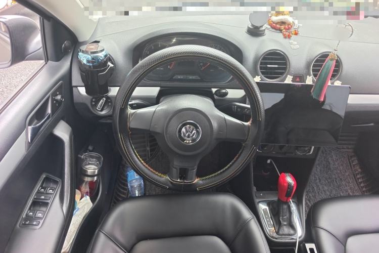 Used Volkswagen Jetta 2013 1.6L Automatic Comfort Model Steering Wheel