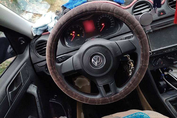 Used Volkswagen Jetta 2013 1.6L Manual Fashion Edition Steering Wheel