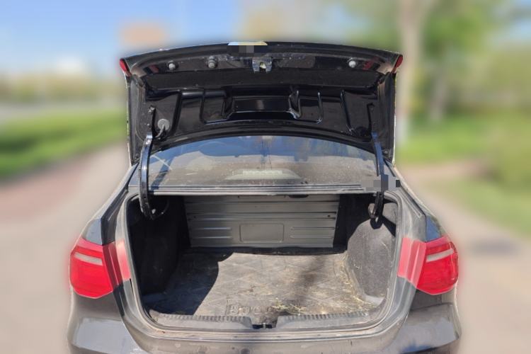 Used Volkswagen Jetta 2013 1.6L Manual Comfort Model Trunk