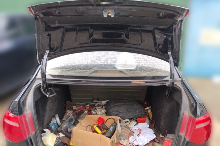 Used Volkswagen Jetta 2013 1.6L Manual Fashion Edition Trunk