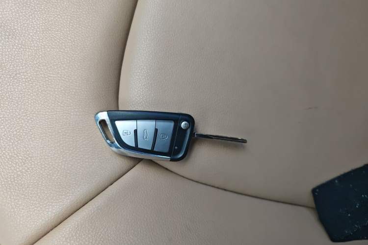 Used Volkswagen Jetta 2013 1.6L Manual Comfort Model Vehicle Key