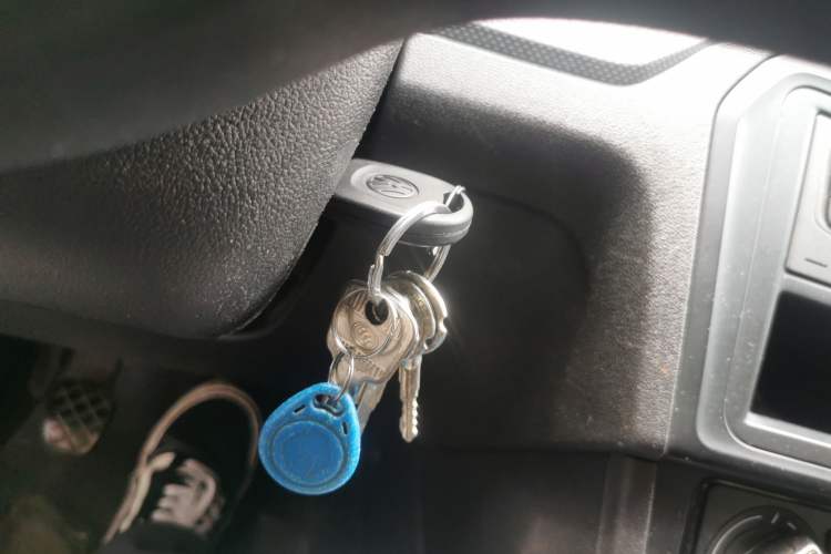 Used Volkswagen Jetta 2013 1.6L Manual Fashion Edition Vehicle Key