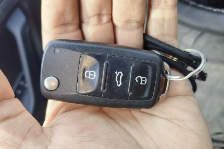 Used Volkswagen Jetta 2013 1.6L Automatic Luxury Model Vehicle Key