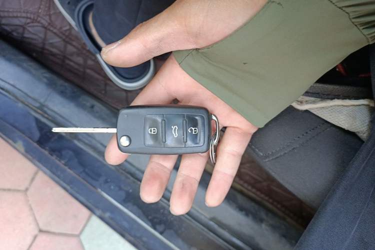 Used Volkswagen Jetta 2013 1.6L Manual Comfort Model Vehicle Key