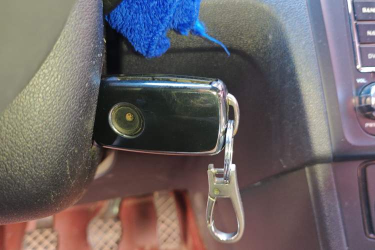Used Volkswagen Jetta 2013 1.6L Manual Fashion Edition Vehicle Key