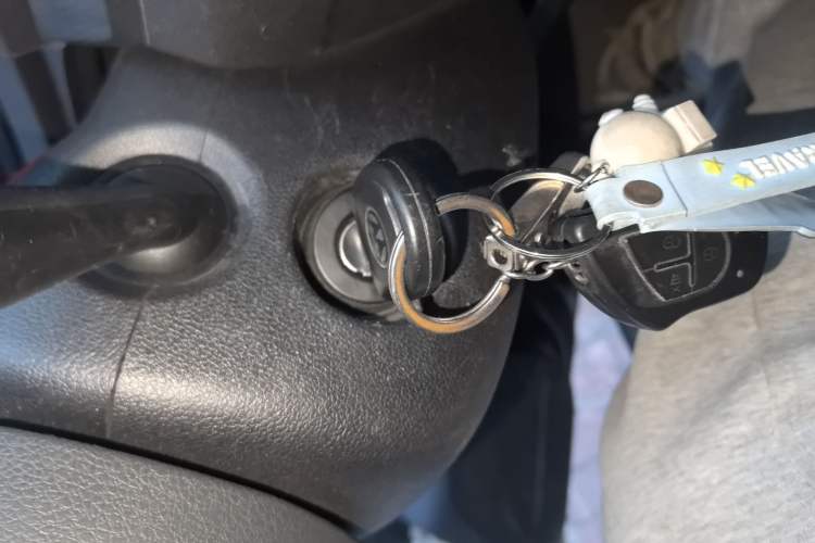 Used Volkswagen Jetta 2013 1.4L Manual Fashion Model Vehicle Key