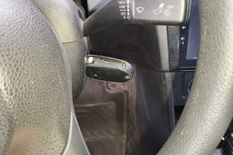 Used Volkswagen Jetta 2013 1.6L Automatic Fashion Model Vehicle Key