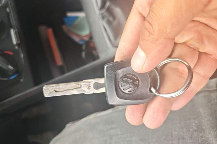 Used Volkswagen Jetta 2013 1.6L Manual Fashion Edition Vehicle Key