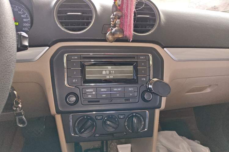 Used Volkswagen Jetta 2013 1.6L Automatic Comfort Model Audio And AC Panel