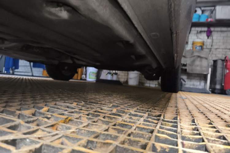 Used Volkswagen Jetta 2013 1.6L Manual Comfort Model Chassis Front Left
