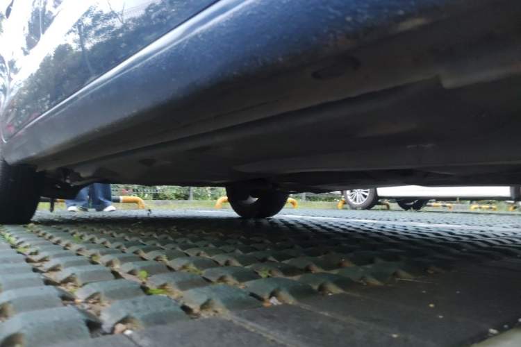 Used Volkswagen Jetta 2013 1.6L Automatic Luxury Model Chassis Front Right